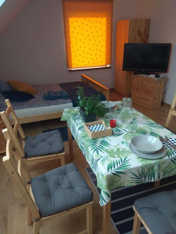 Bursztynowe Wczasy Sasino Apartamento Exterior foto