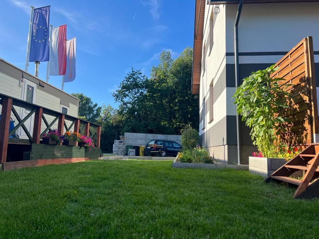 Bursztynowe Wczasy Sasino Apartamento Exterior foto